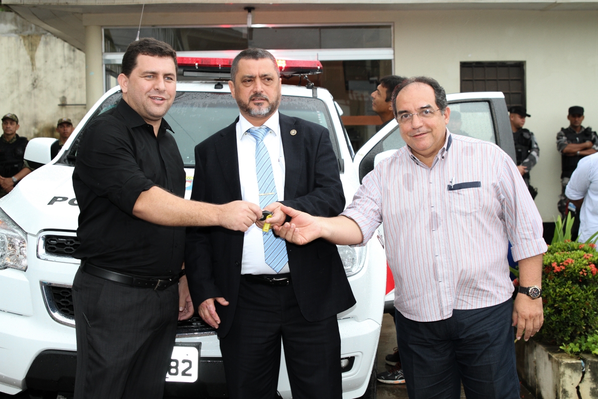 Delegacia de Presidente Figueiredo recebe viatura do Programa Ronda no Bairro