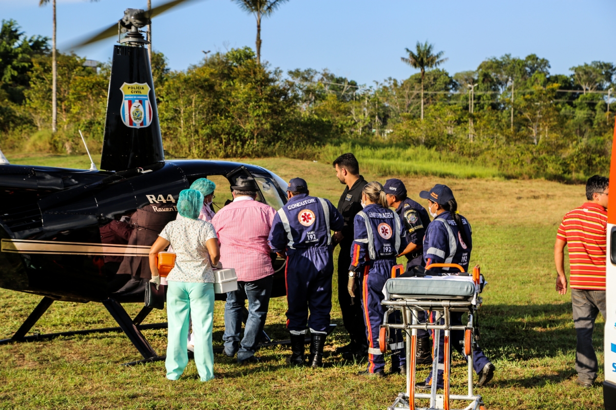 Bebê internado em estado grave é removido com ajuda de helicóptero