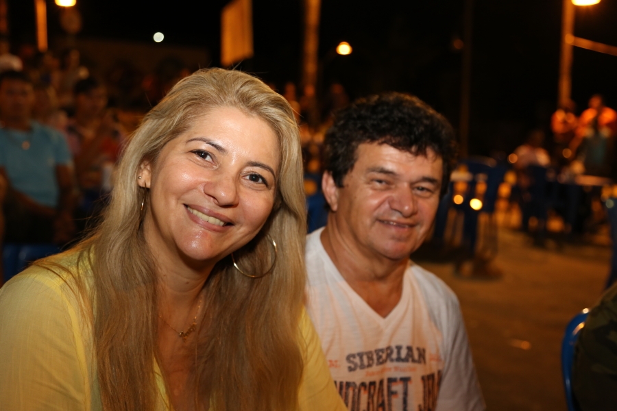 Noite do Bolero arrebatou os corações
