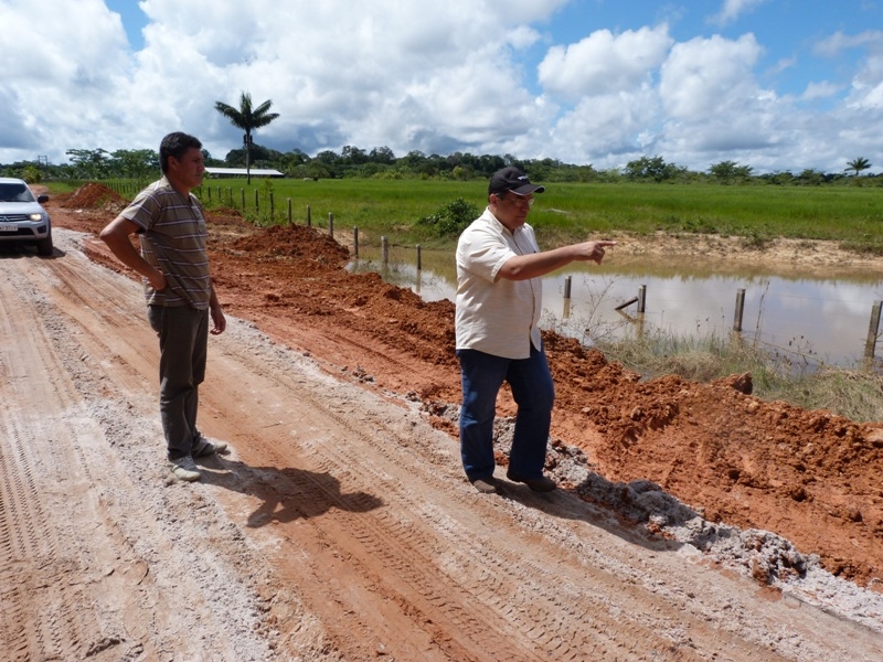 Prefeito Neilson Cavalcante visita ramais e garante melhorias para as comunidades da área rural